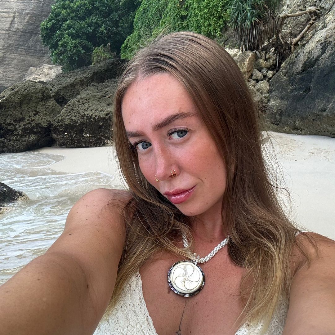 Ell Wild travel creator